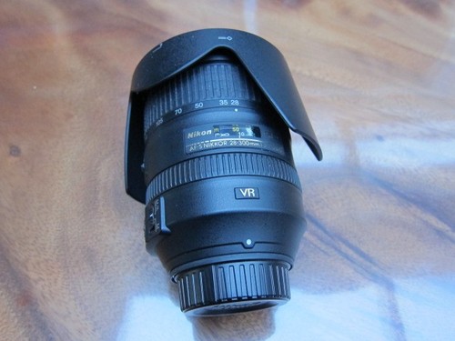 Nikon nikkor 300 mm - 28-300,