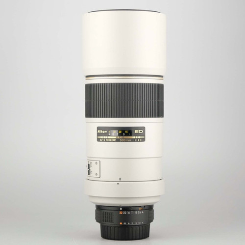Nikon 300mm d ed gris - f/4,